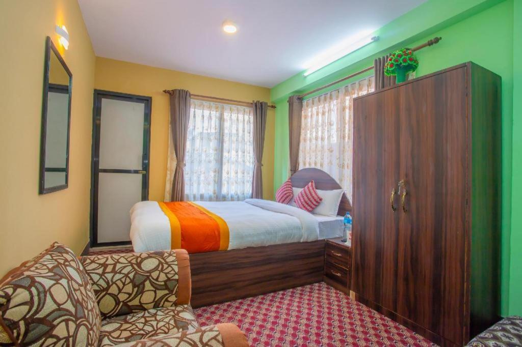 Oyo 492 Hotel Yeti Home Catmandu Exterior foto