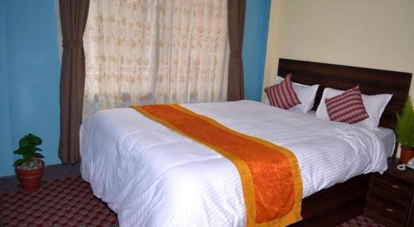 Oyo 492 Hotel Yeti Home Catmandu Exterior foto